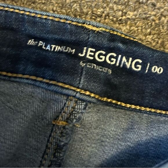 Chico’s The Platinum skinny jeans Jeggings Size 29 - Picture 2 of 6